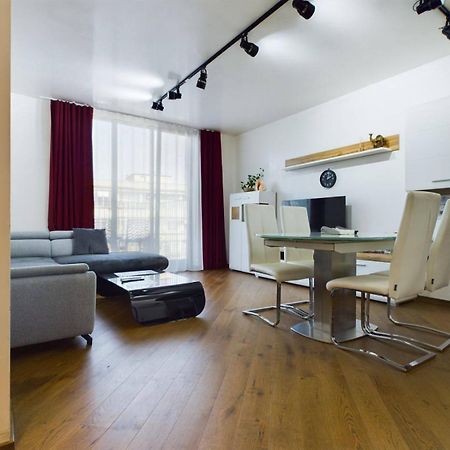 Luxury Apartment In Building K55 With Free Garage Βάρνα Εξωτερικό φωτογραφία
